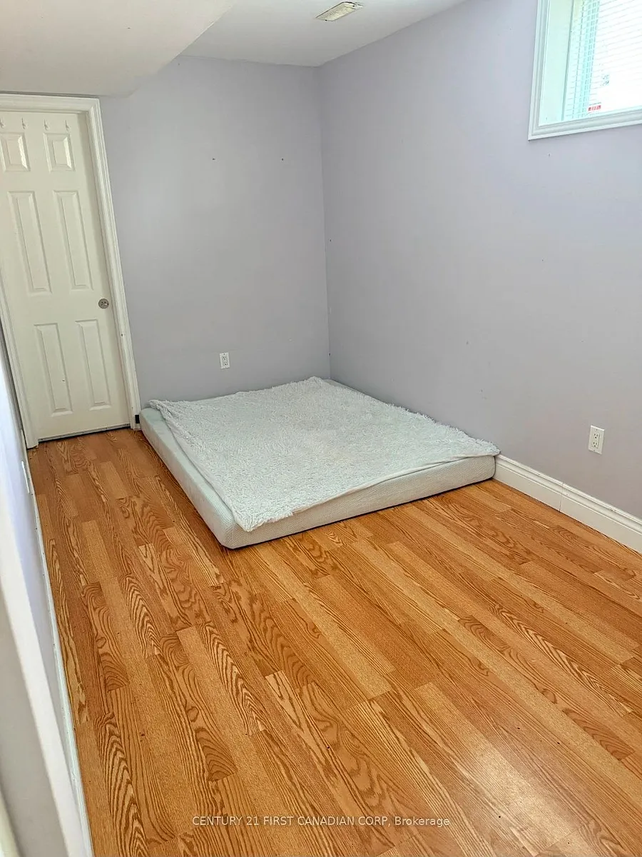 Building Photo - 1150 Kipps Ln #2