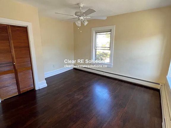 4th image of 221 Hartford St