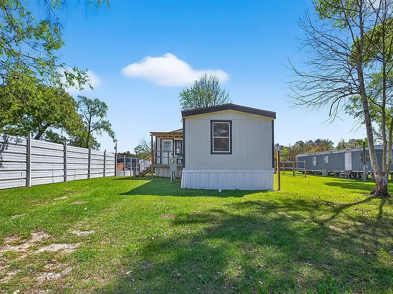 208 Yaupon Hbr — Photo 11
