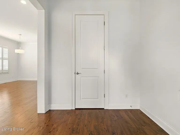 8707 Featherbell Blvd — Photo 6