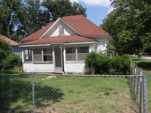 1526 S Central Ave, Chanute, KS 66720