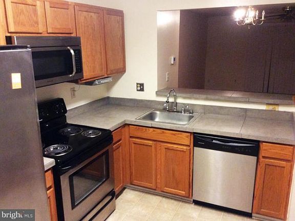 2nd image of 1425 Golden Rod Ct