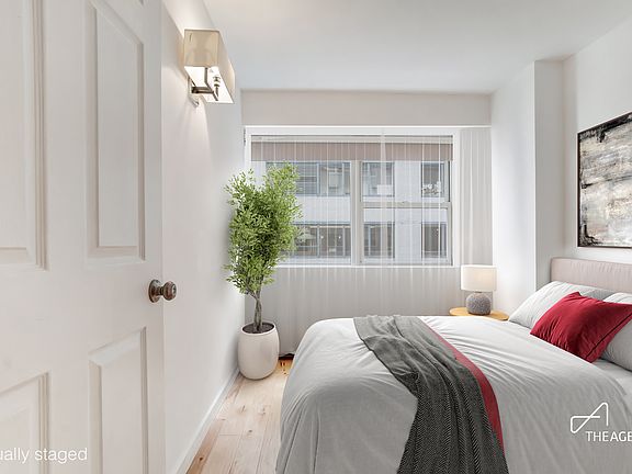 3rd image of 153 E 57th St APT 9A