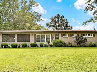 415 Myrtle Dr, Huntingdon, TN 38344