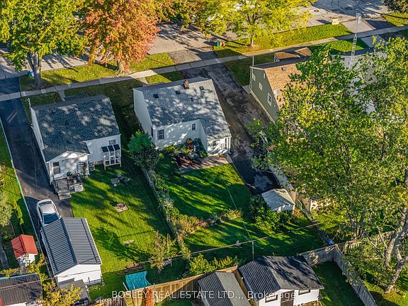 2nd image of 13 Hilda St