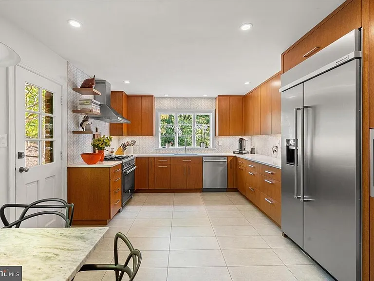 4838 Broad Branch Rd NW — Photo 8