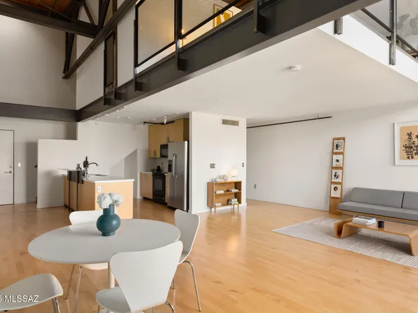 1001 E 17th St APT 214, Tucson, AZ 85716