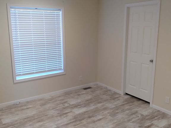 5th image of 315 W Gordon Pike #61