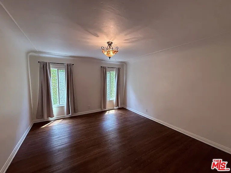 1032 S Crescent Heights Blvd — Photo 33
