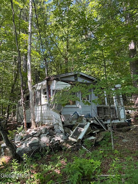 4th image of 2005 Plank Road