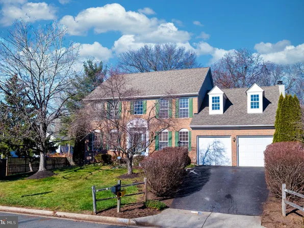 8746 Vanore Pl, Manassas, VA 20110