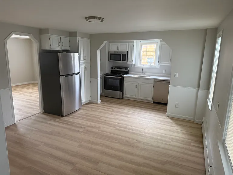 32 S Walnut St #32 — Photo 3
