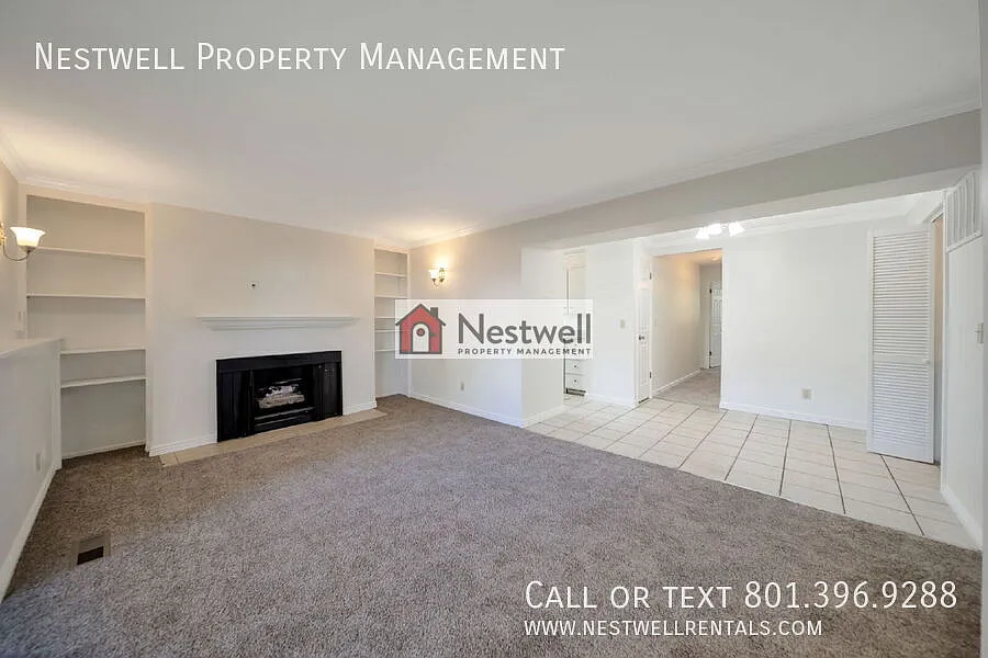 $500 off 1st Month's Rent - Charming One-Level Condo in Ideal Location — Photo 3