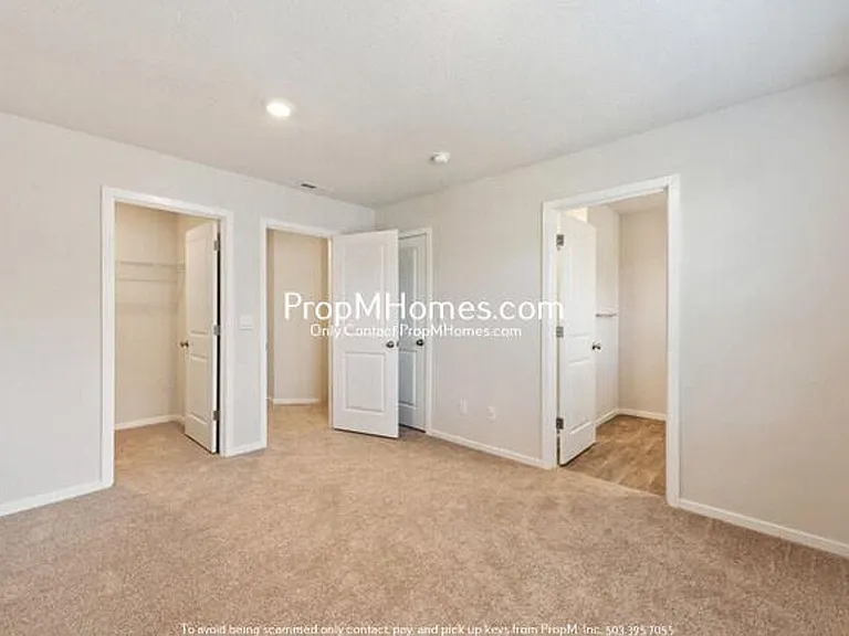 884 N 18th Ave — Photo 10