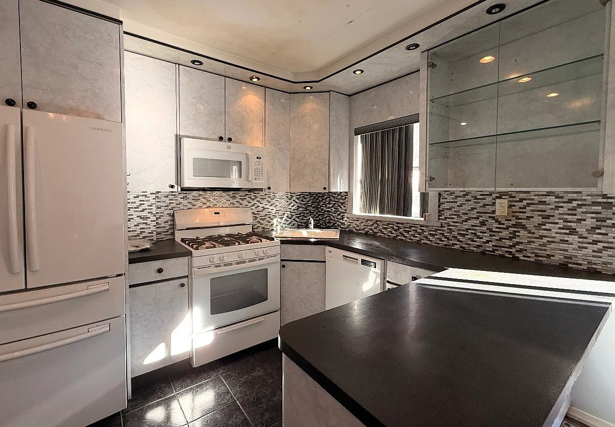3 bed, 1500 sqft, $3,200 — Photo 2