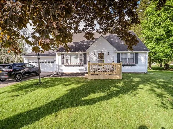 126 West St, Whitesboro, NY 13492