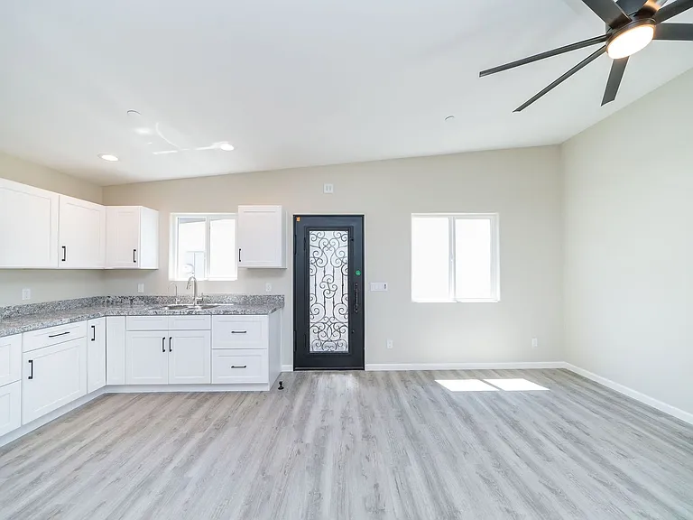 2441 McCulloch Blvd — Photo 3