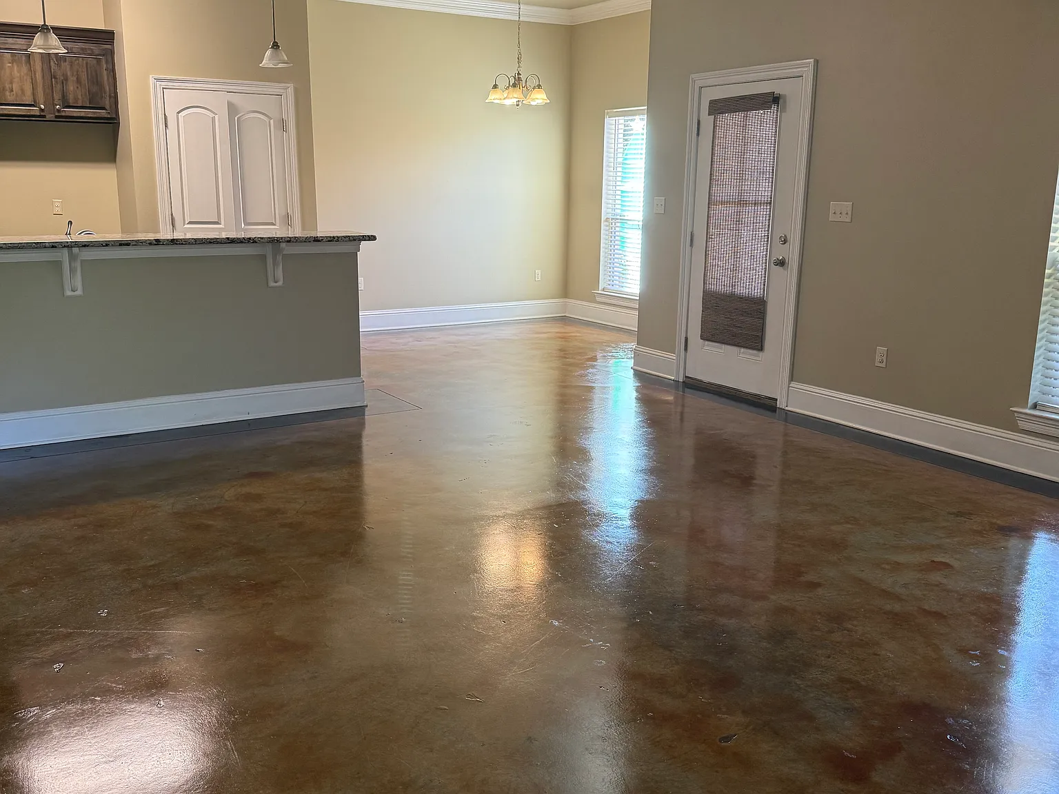 3 bed, 1500 sqft, $1,650 — Photo 2
