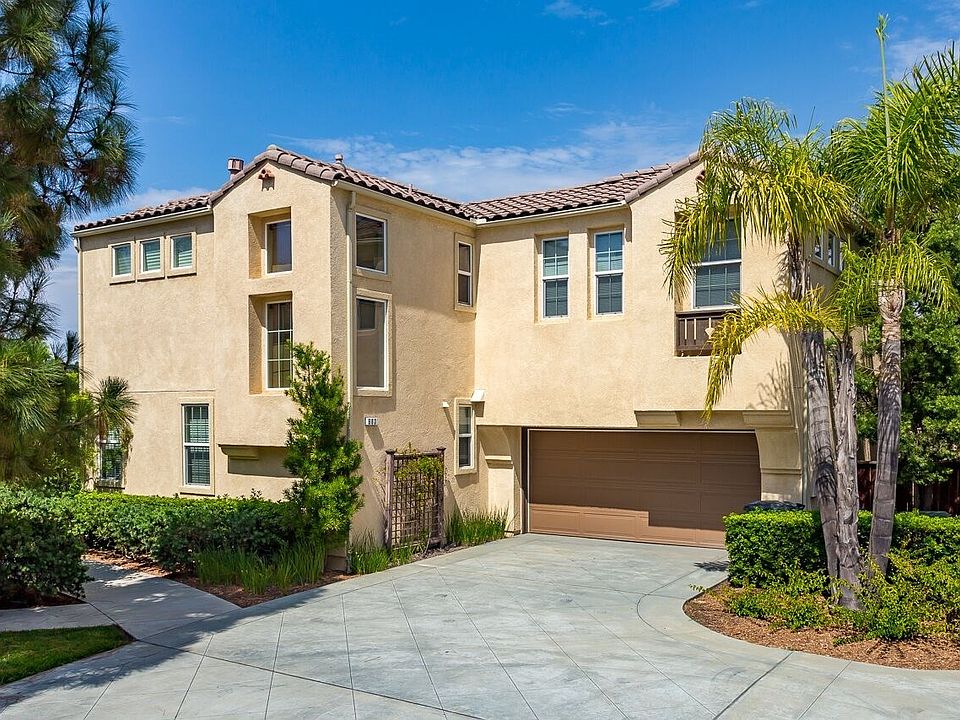 1st image of 903 Mira Lago Way