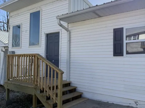 600 W Jackson St, Warsaw, MO 65355