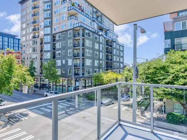 76 Cedar St #312, Seattle, WA 98121