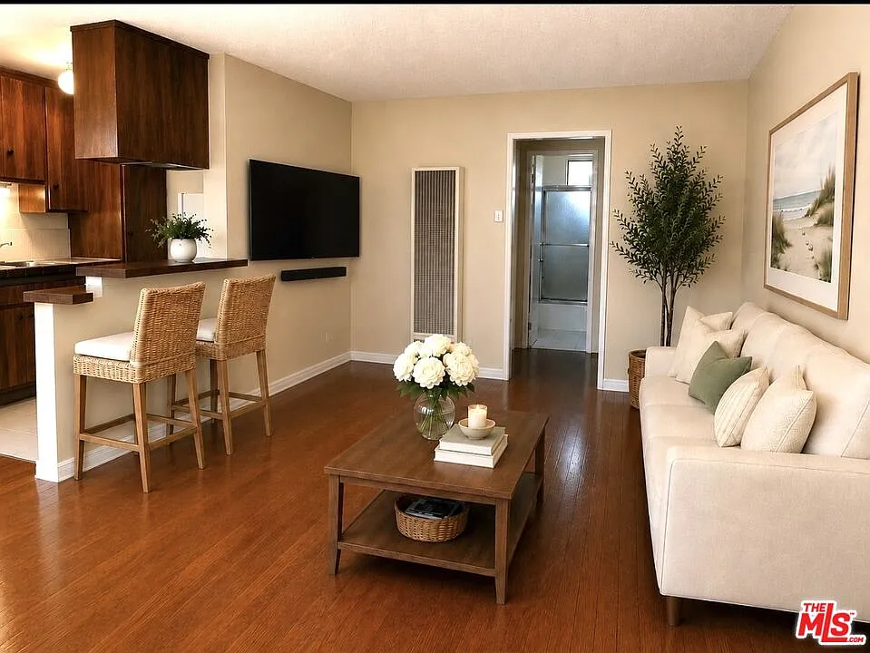 12300 Pacific Ave #7