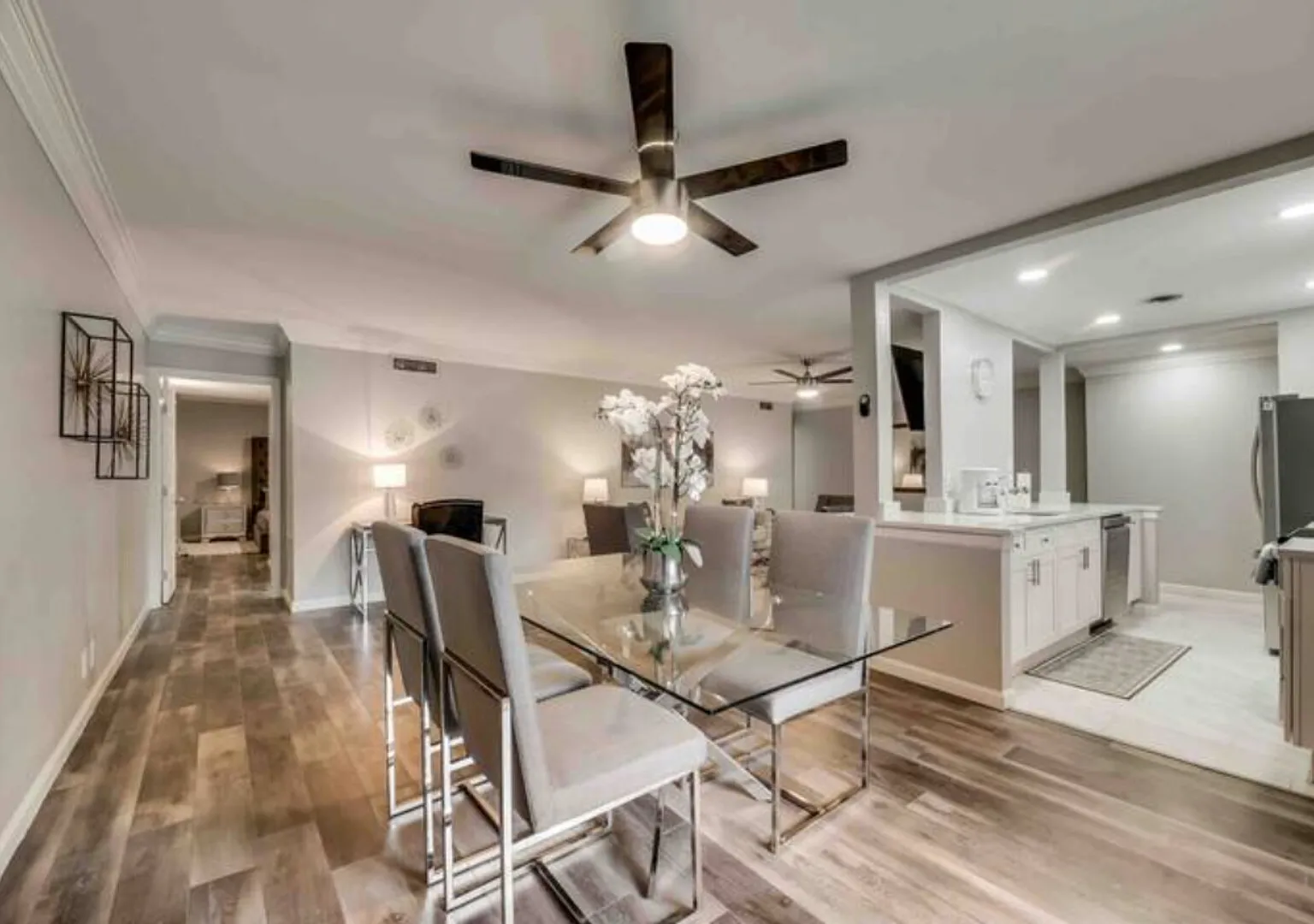 GP46A World Cup Stay - 10min to AT&T - Sleeps 4 - Free Parking — Photo 3