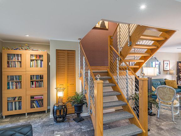 3rd image of 8703 Lantana Ct