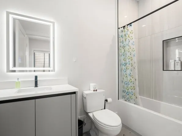 116 Thorndike St #1A, Brookline, MA 02446