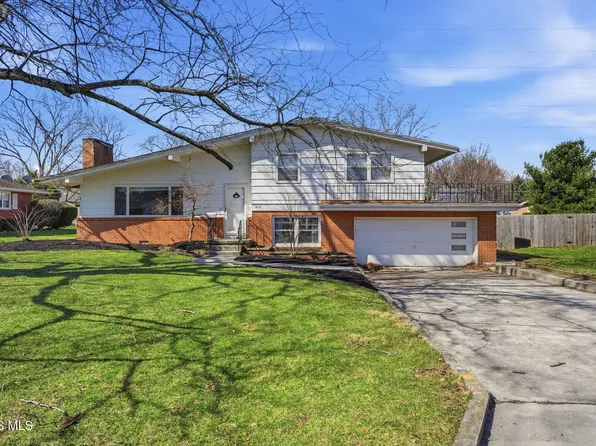 415 Glenview Dr, Fostoria, OH 44830