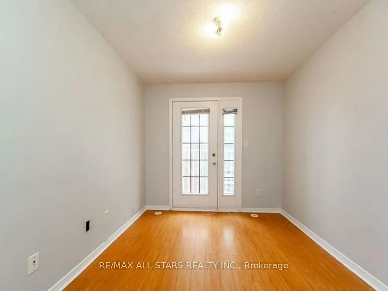 37 Four Winds Dr #105 — Photo 15