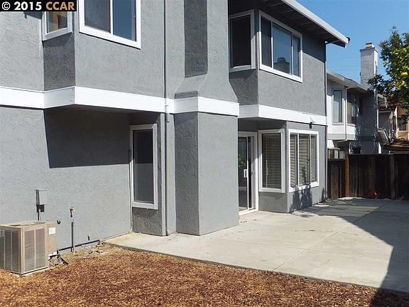 4th image of 3529 Centennial Dr