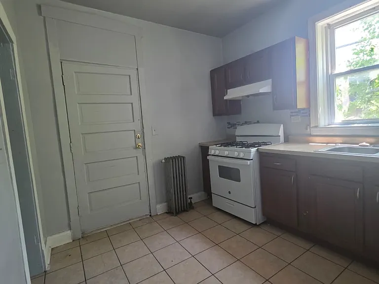 7841 S Loomis Blvd #1 — Photo 7