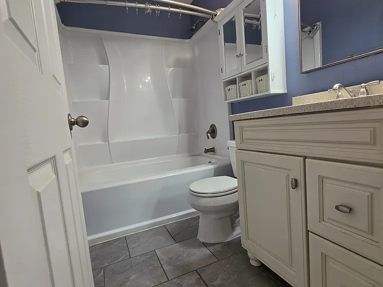 11186 Forest Ave — Photo 16