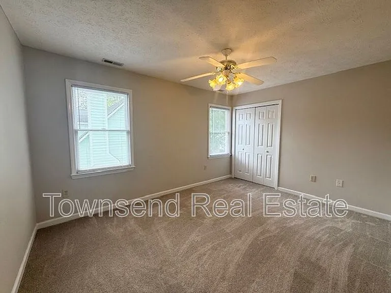 2012 Fig Ct — Photo 10