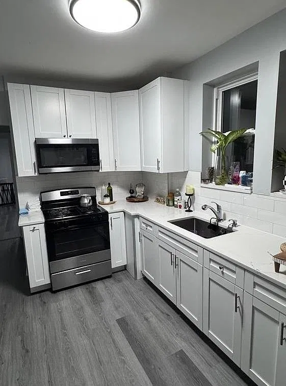 3 bed, 1.0 bath, $2,750 — Photo 4