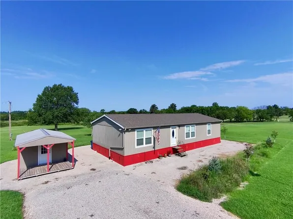 311 N 5th St, Burlington, KS 66839