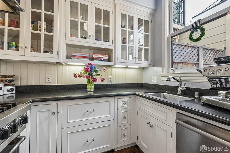 Thumbnail 16