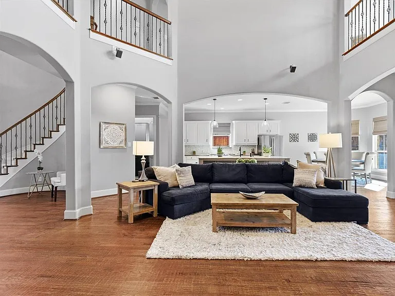 11145 Lamar Ln — Photo 4