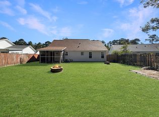 719 Oak Branches Close SE, Leland, NC 28451