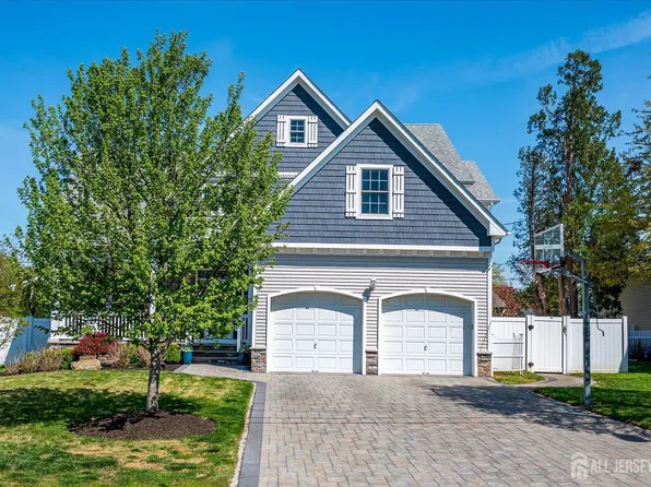 225 E Golf Ave, South Plainfield, NJ 07080