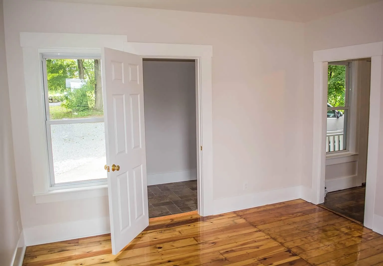 2 bed, 1.5 bath, 1000 sqft, $1,800 — Photo 3