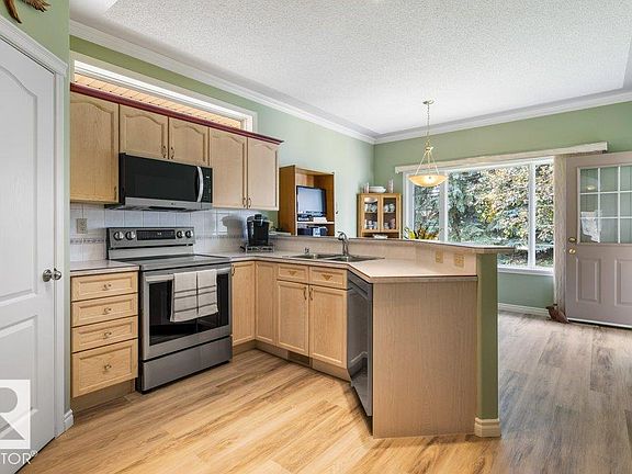 4th image of 170 Kingswood Blvd #27