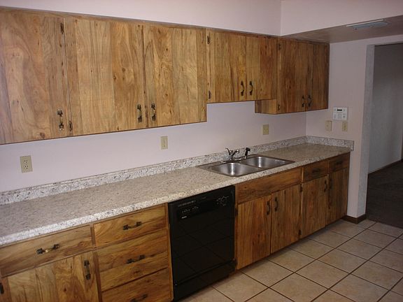 3rd image of 16 Lakewood Park