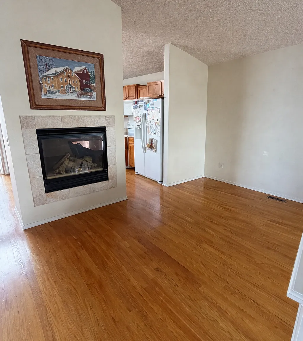 4 bed, 2128 sqft, $2,500 — Photo 3