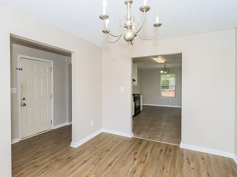 843 Shoals Ct — Photo 7