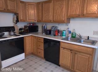 2530 W 2nd St #B, Duluth, MN 55806