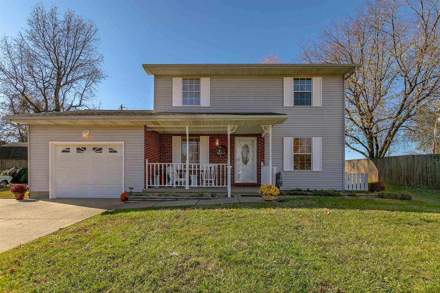 5133 Providence Dr photo 1
