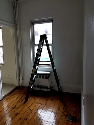 Rented by MCR Realty | media 11