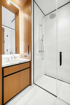 Bathroom, photo 1